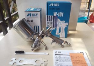 Sung phun son Iwata W101 mo hop